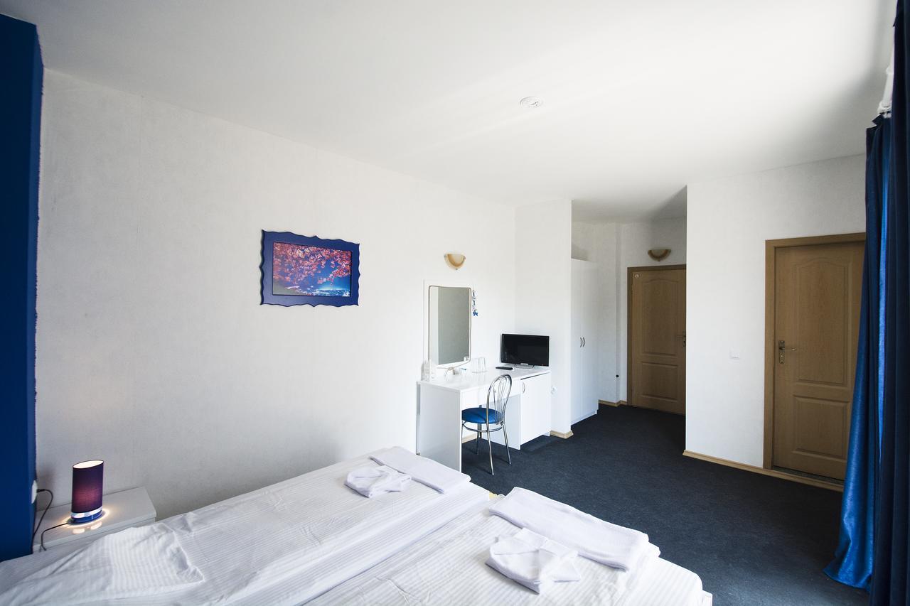 Family Hotel Four Seasons Tsarevo Exterior foto
